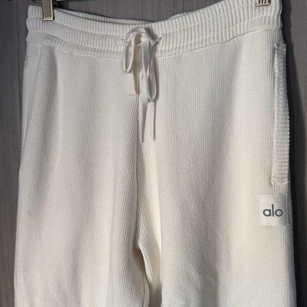 Alo Scholar Straight Leg Sweatpants Ivory